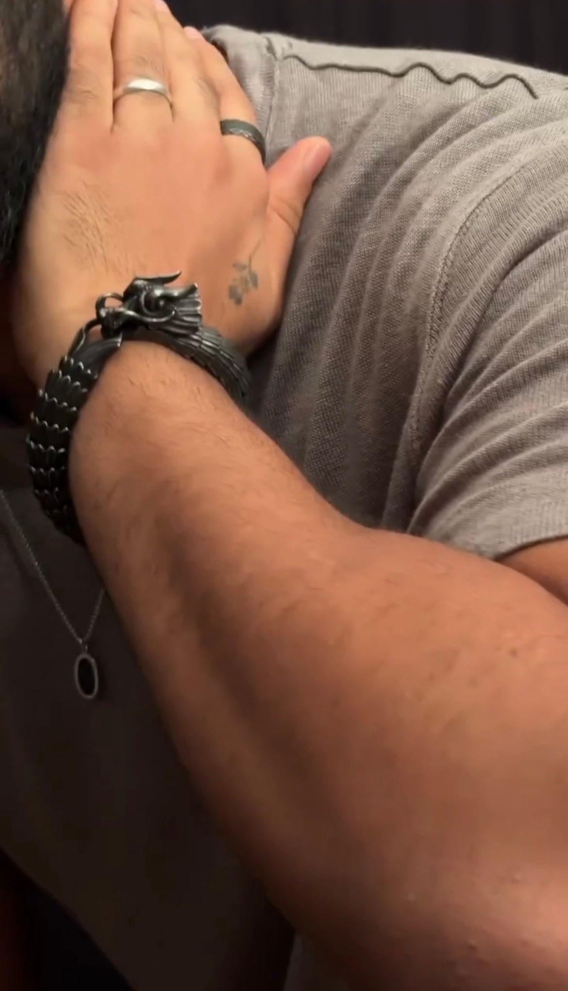 🔥 Dragon Scale Bracelet™ – Unleash the Warrior Within