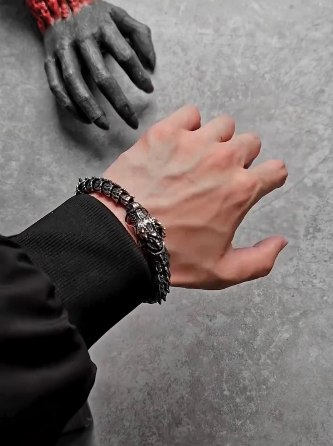 🔥 Dragon Scale Bracelet™ – Unleash the Warrior Within