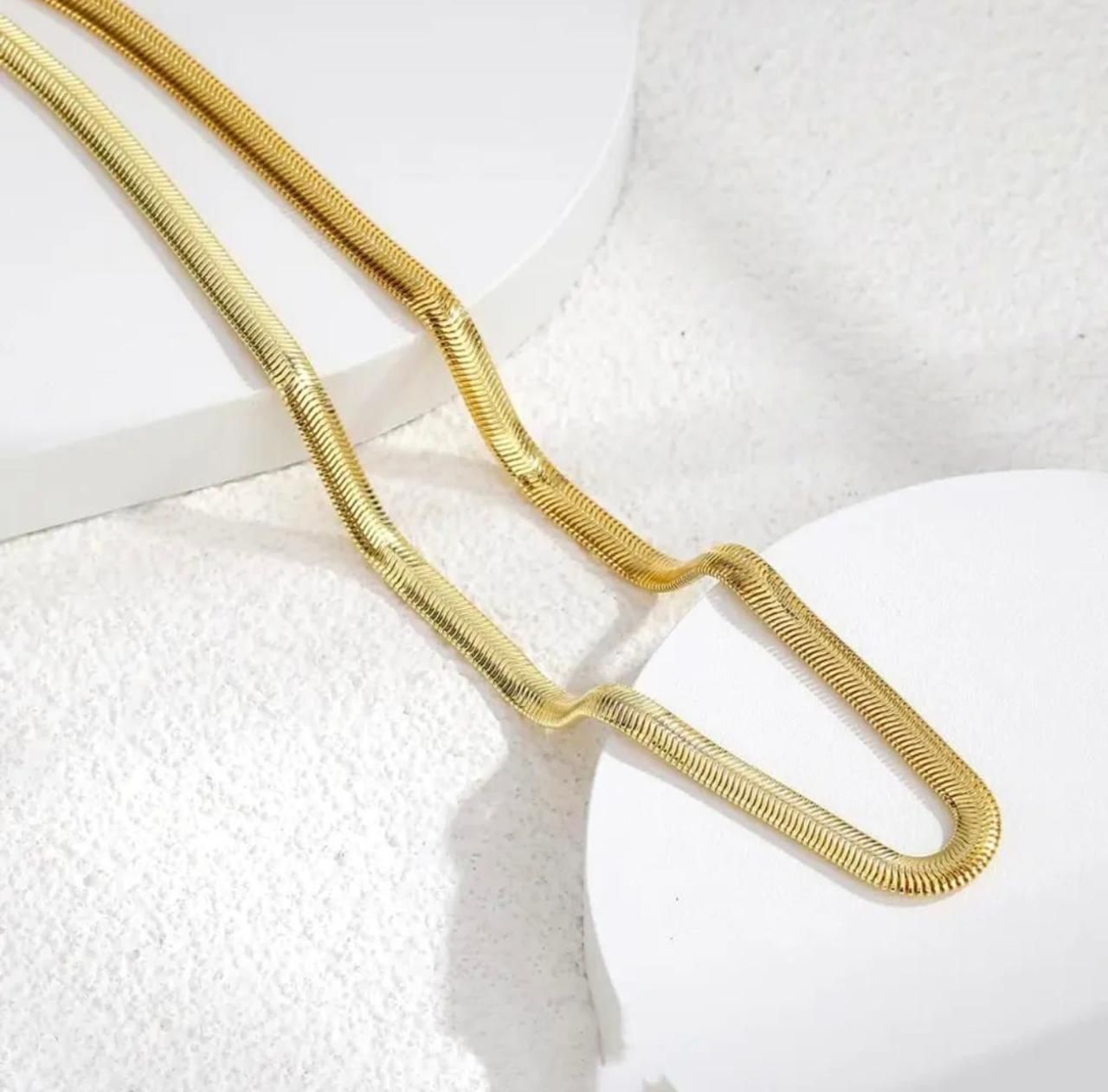 Men’s Premium Golden Snake Chain – Elegant | Lightweight | Daily Wear